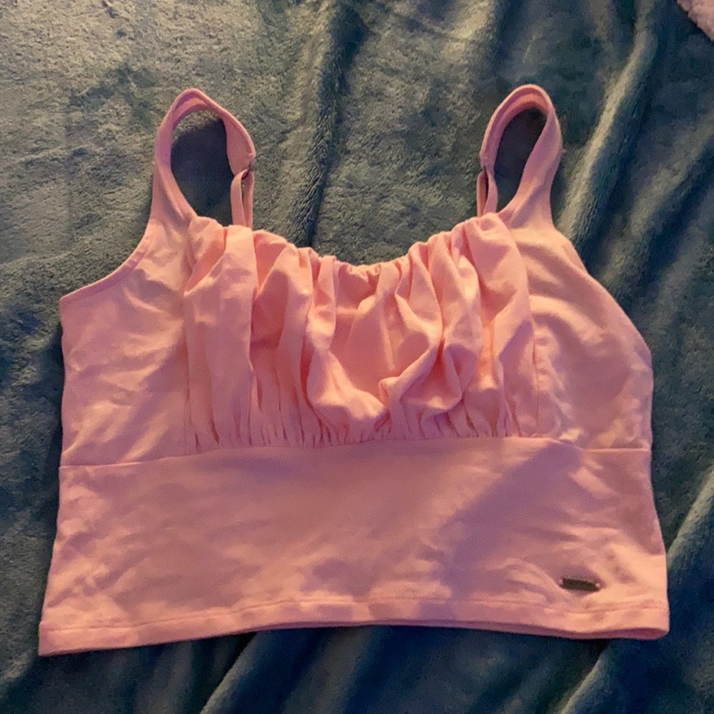 🚨Hollister Must have collection baby pink tank🚨